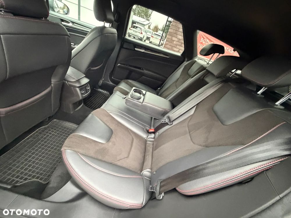 Ford Mondeo 2.0 Hybrid ST-Line X - 33