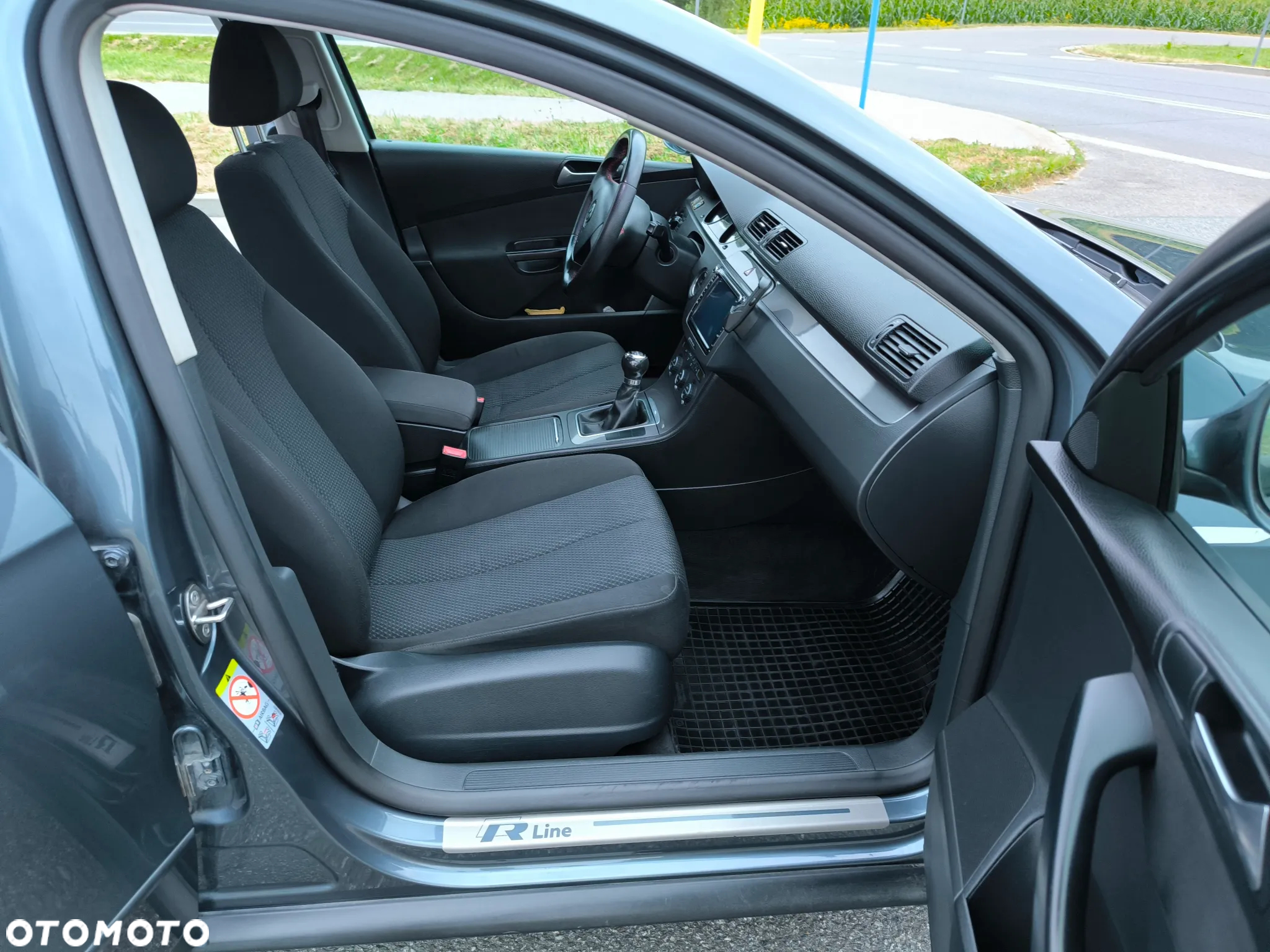 Volkswagen Passat 2.0 TDI DPF Trendline - 18
