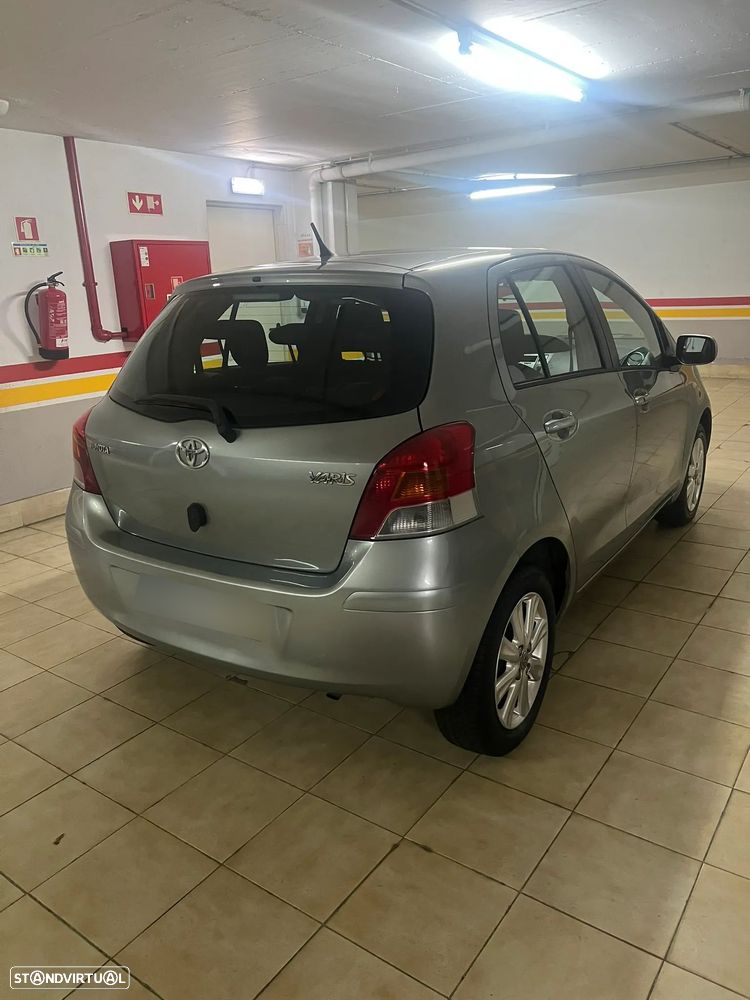 Toyota Yaris 1.0 VVT-i Sol VSC - 2