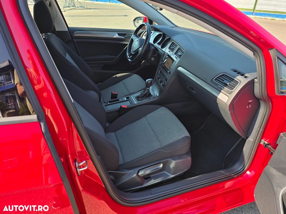 Volkswagen Golf - 6