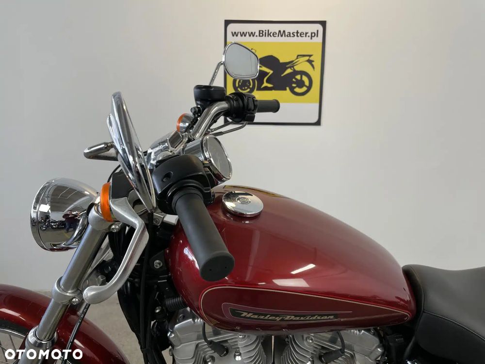 Harley-Davidson Sportster Custom 883C - 19