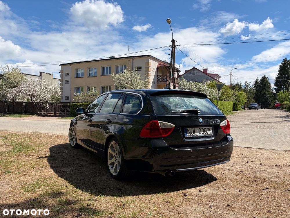 BMW Seria 3 325i - 3