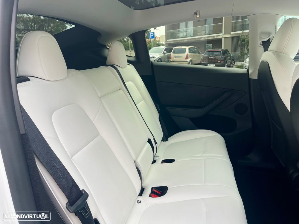 Tesla Model Y Standard - 18