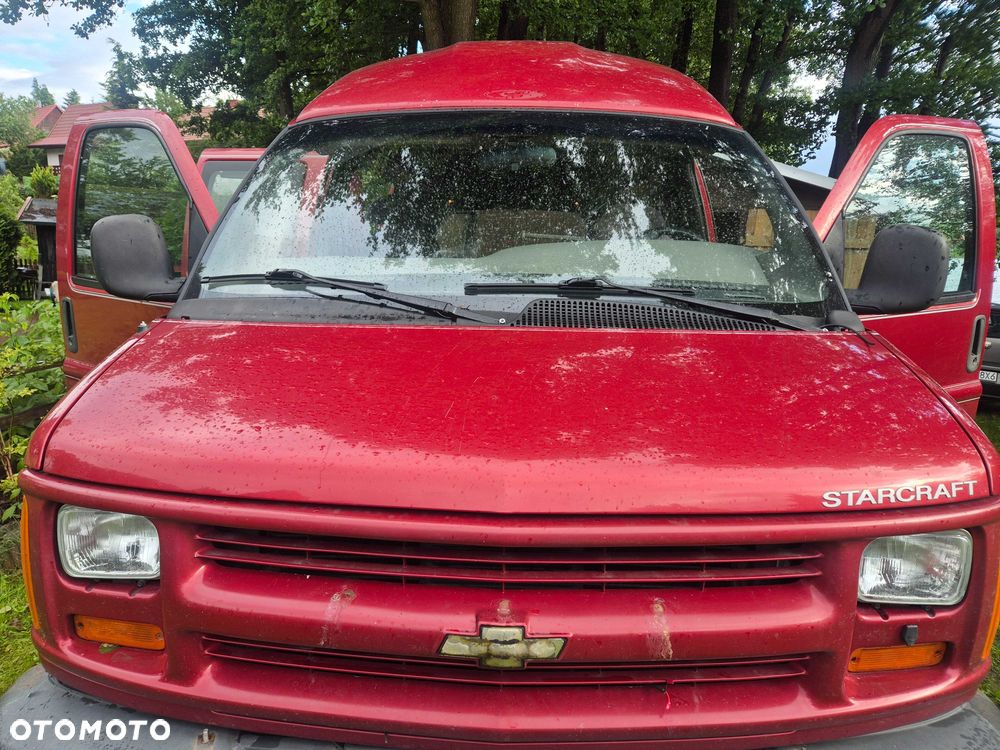 Chevrolet Chevy Van - 4