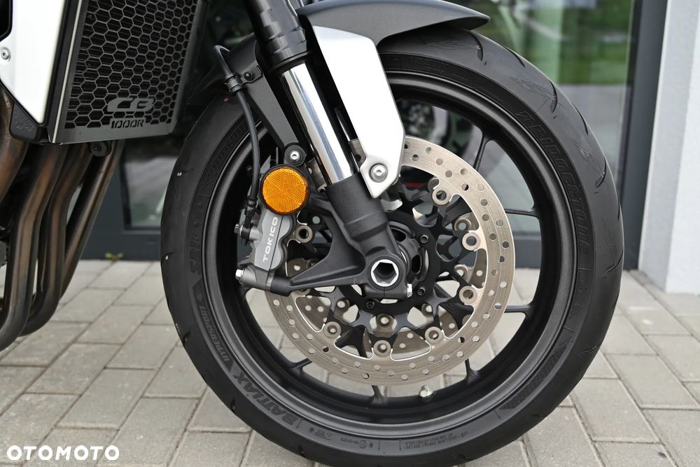 Honda CB - 24