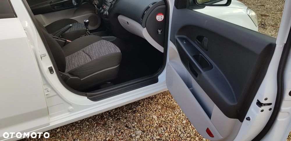 Kia Ceed 1.4 CVVT SW EX - 10