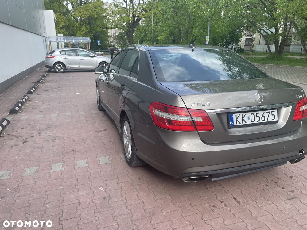 Mercedes-Benz Klasa E - 9