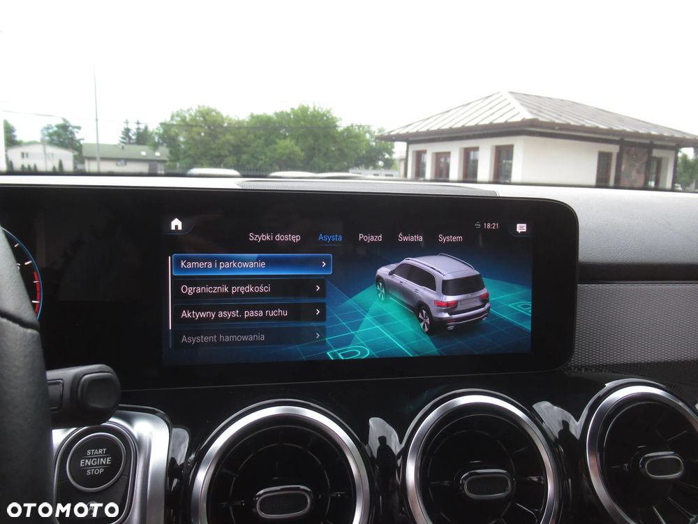 Mercedes-Benz GLB 200 7G-DCT - 21