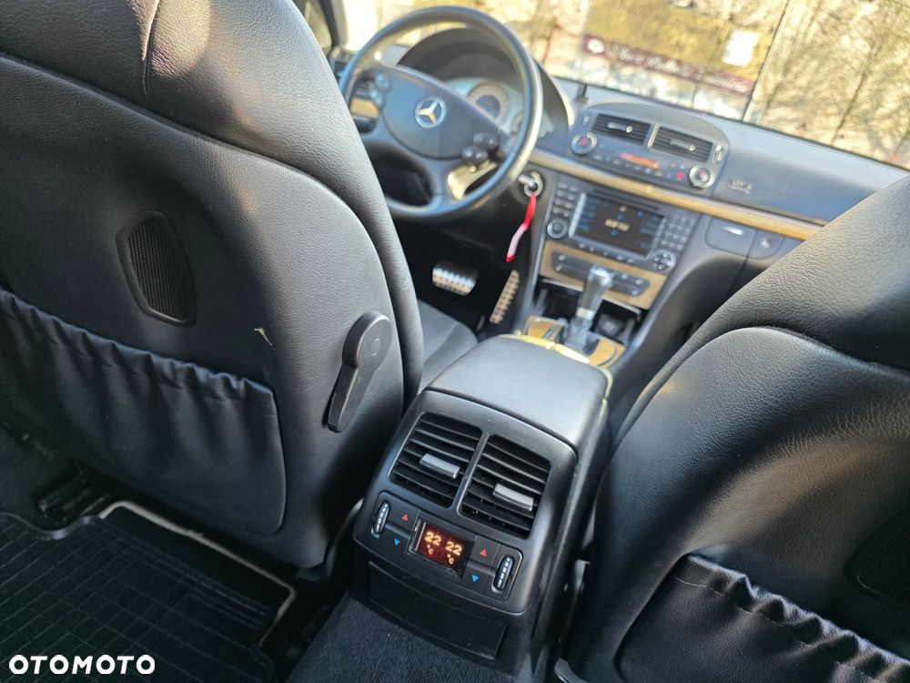 Mercedes-Benz Klasa E 320 CDI 4-Matic Avantgarde - 23