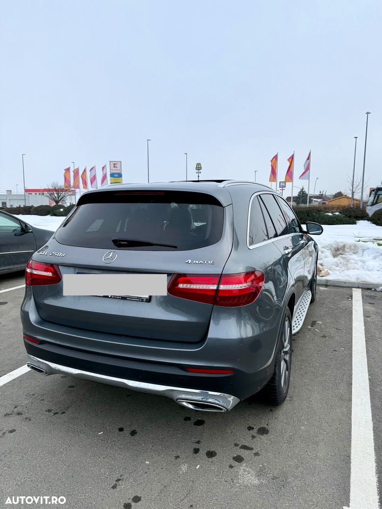 Mercedes-Benz GLC - 7