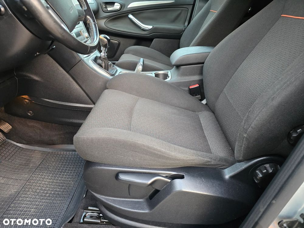 Ford S-Max 2.0 TDCi DPF Business Edition - 23