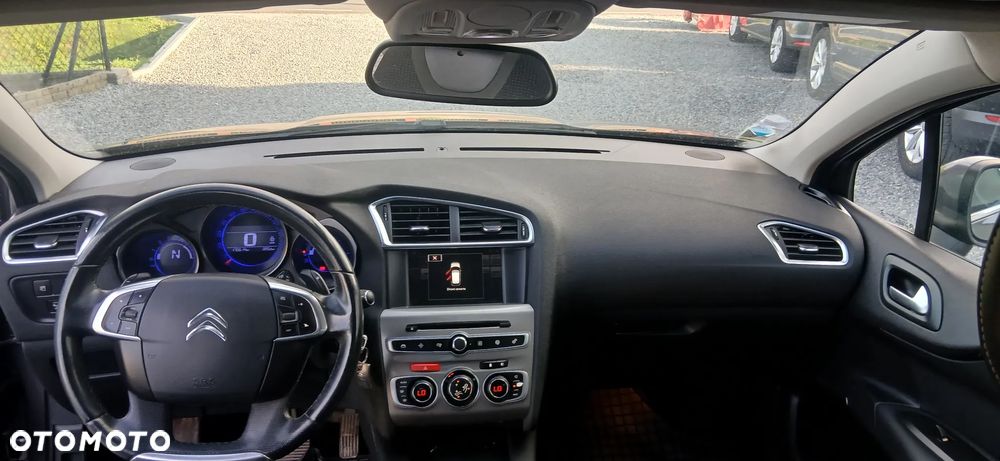 Citroën C4 e-HDi 115 ETG6 Exclusive - 12