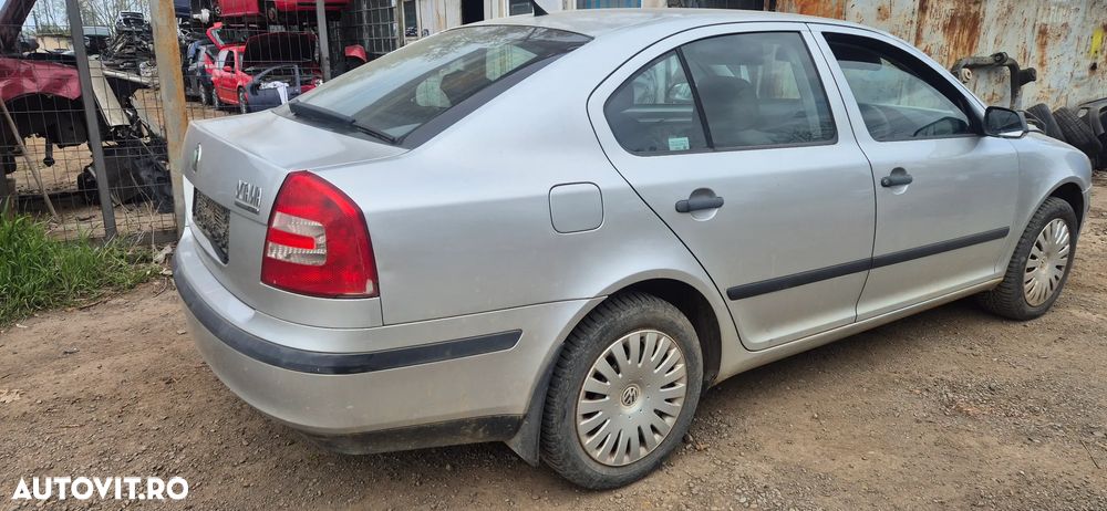 Piese de Skoda Octavia 2 2008 nonfacelift 1.6 FSi benzina hatchback - 15