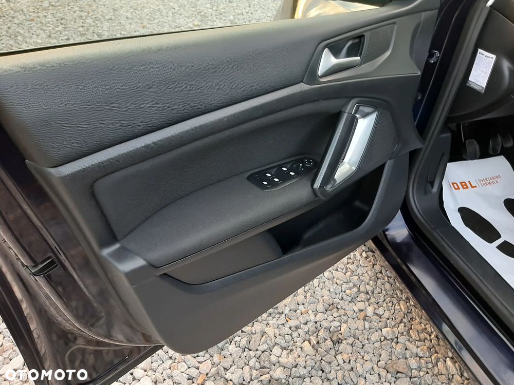 Peugeot 308 BlueHDi 120 Stop & Start Allure - 23