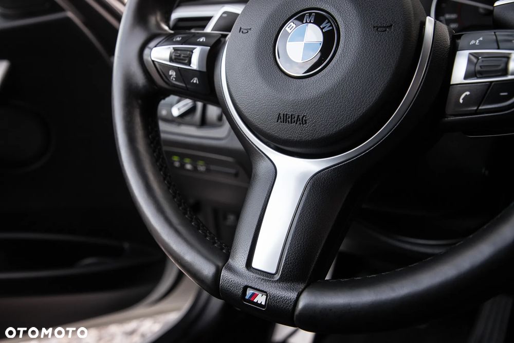 BMW Seria 3 320d xDrive Edition M Sport Shadow - 31