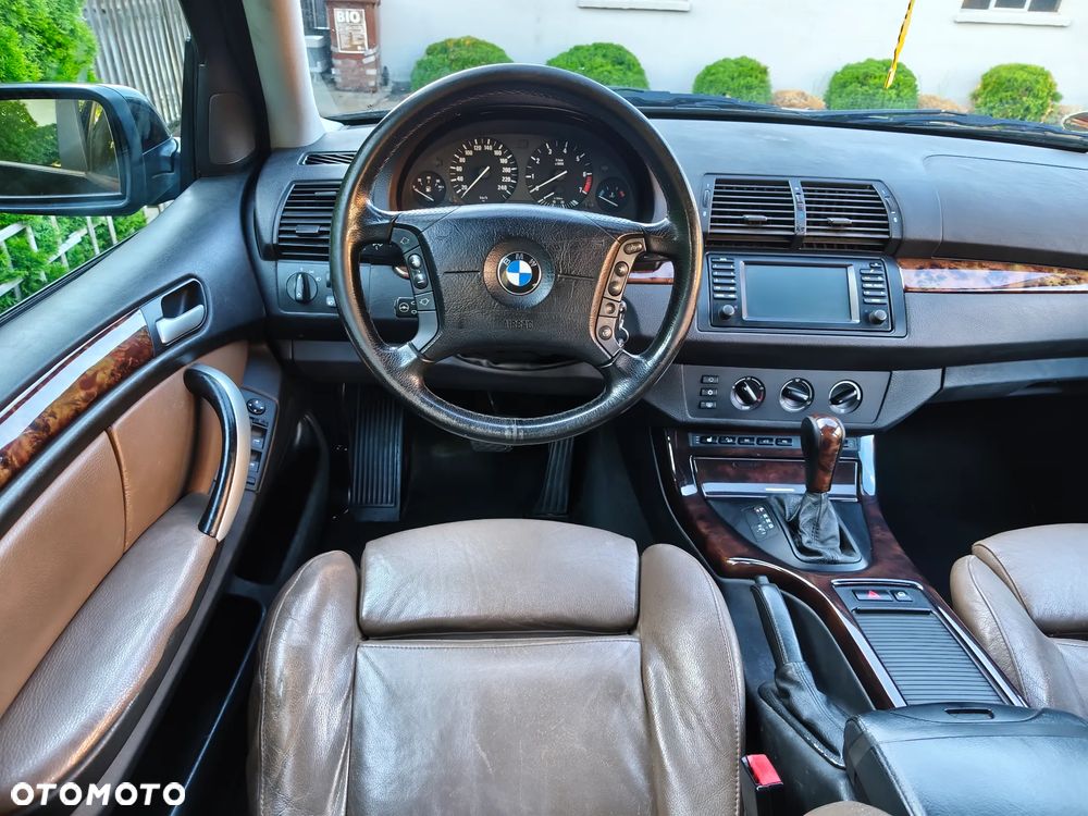 BMW X5 3.0 i Edition Exclusive Sport - 24