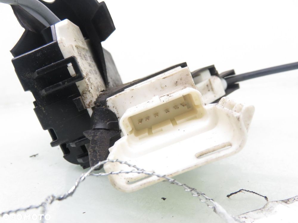 ZAMEK PRAWY TYLNY CITROEN C4 I 9686733580 6 PIN - 7