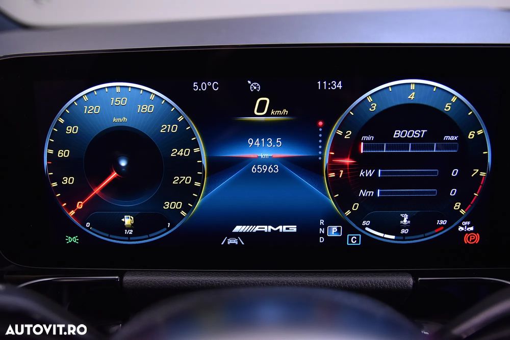 Mercedes-Benz GLA - 11