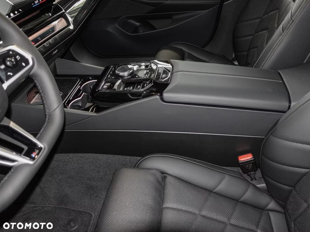 BMW Seria 5 540d xDrive mHEV M Sport - 19