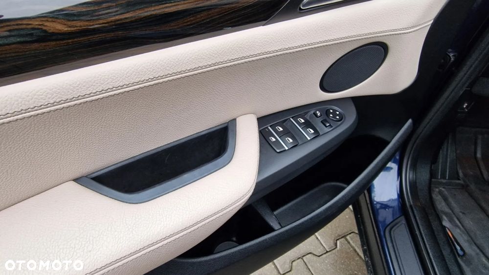 BMW X3 28i xDrive - 17