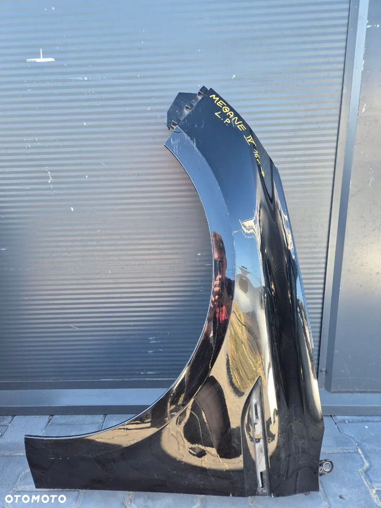 BŁOTNIK RENAULT MEGANE IV (dostępny 1 błotnik) - 1