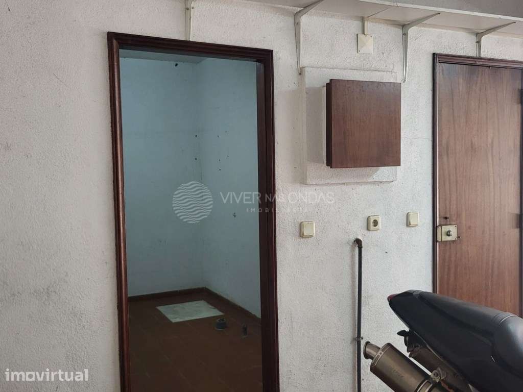 Garagem Espaçosa 43m2 - Capacidade para 2 Viaturas - a 10 minutos d... - Grande imagem: 5/13