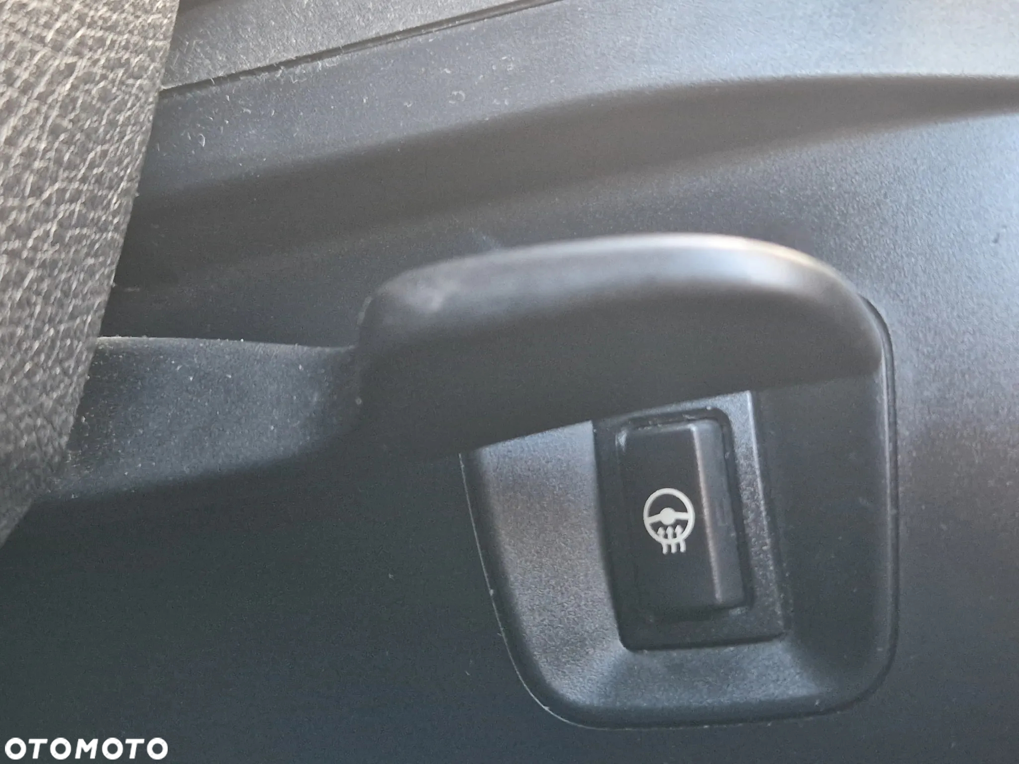 BMW Seria 3 330d xDrive M Sport EU6 - 24