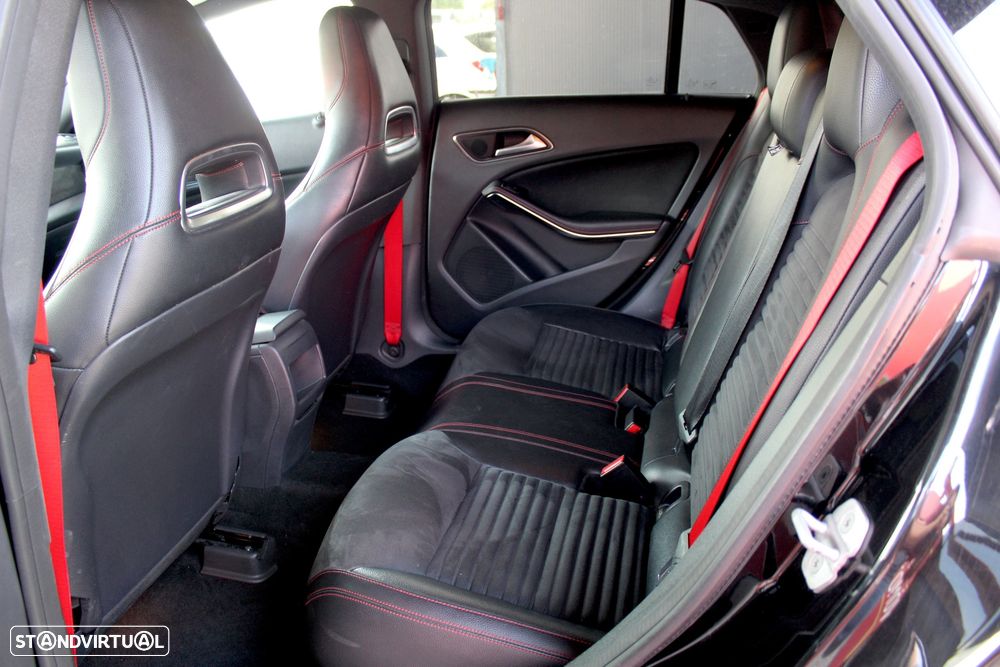 Mercedes-Benz CLA 45 AMG 4Matic 7G-DCT - 8