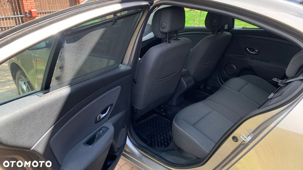 Renault Fluence 1.6 16V Expression - 9