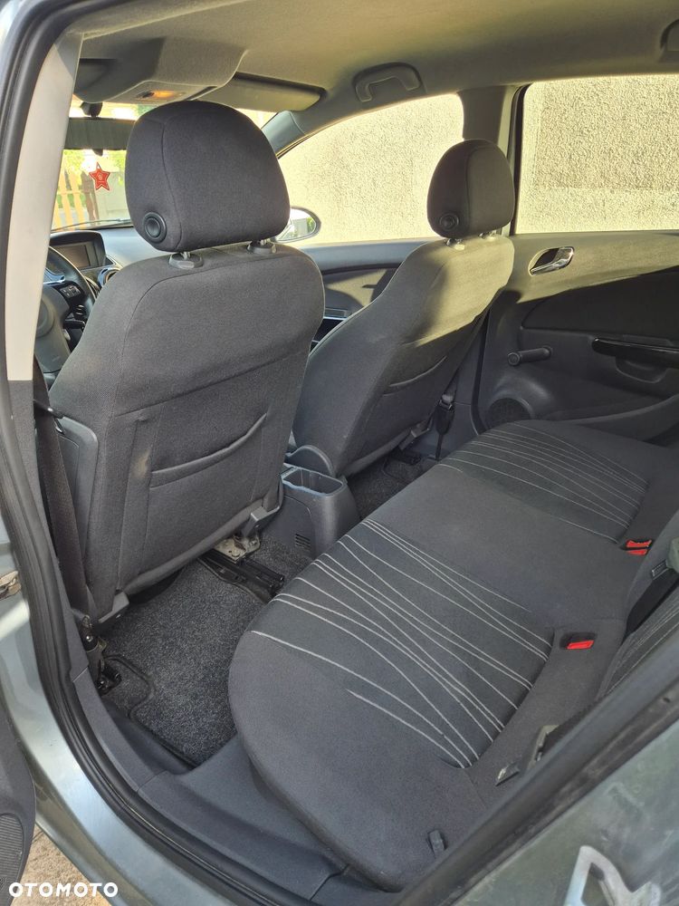Opel Corsa 1.4 16V Cosmo - 14