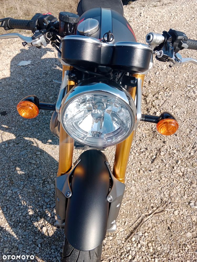 Triumph Thruxton - 6