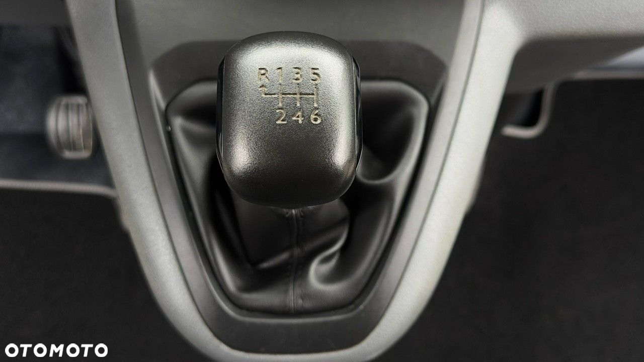 Opel Vivaro - 30