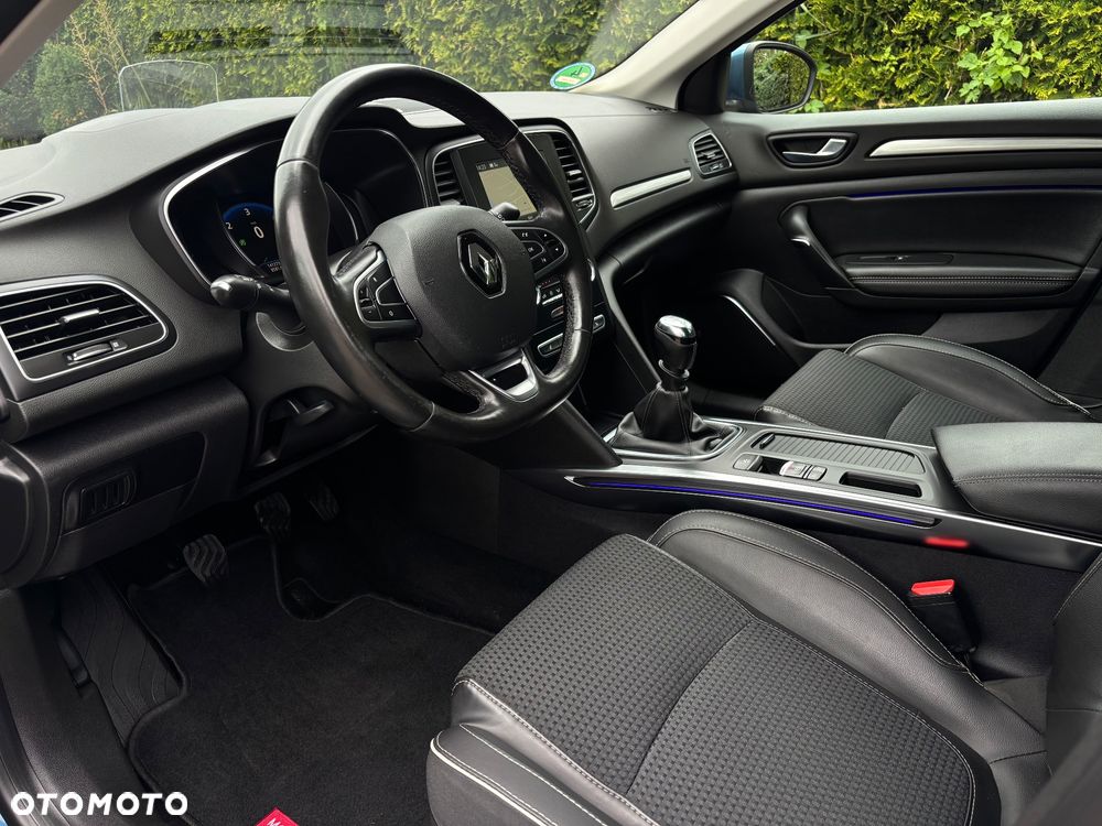 Renault Megane ENERGY dCi 130 BOSE EDITION - 6