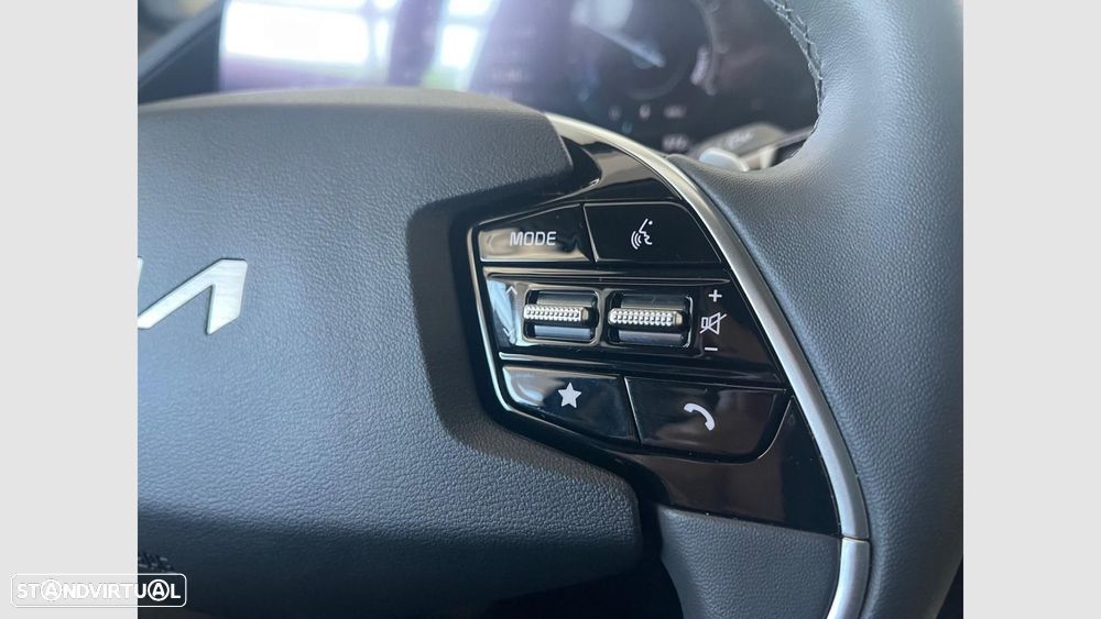 Kia Niro EV 64kWh Drive - 14
