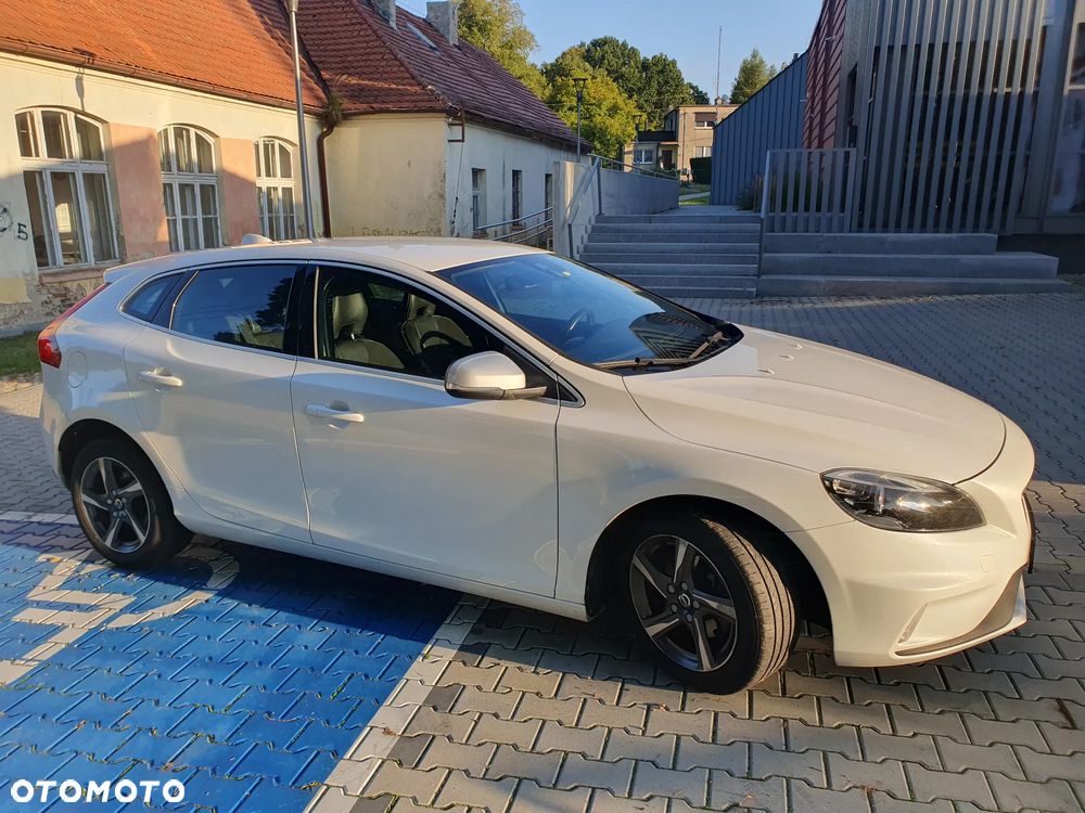 Volvo V40 D2 Drive-E R-Design Kinetic - 29