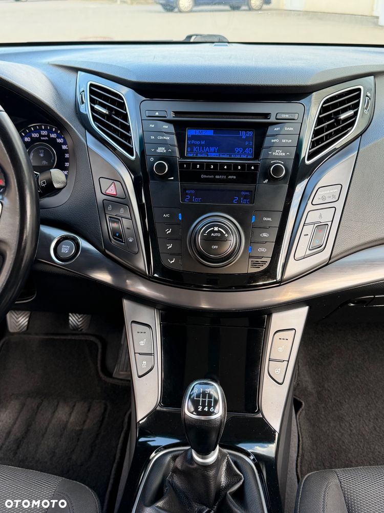 Hyundai i40 i40cw 1.7 CRDi Fifa World Cup Edition - 17