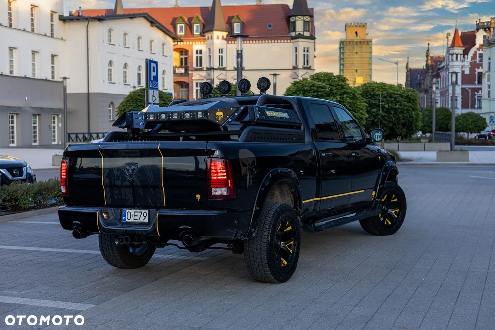 Dodge RAM 5.7 4x4 - 8