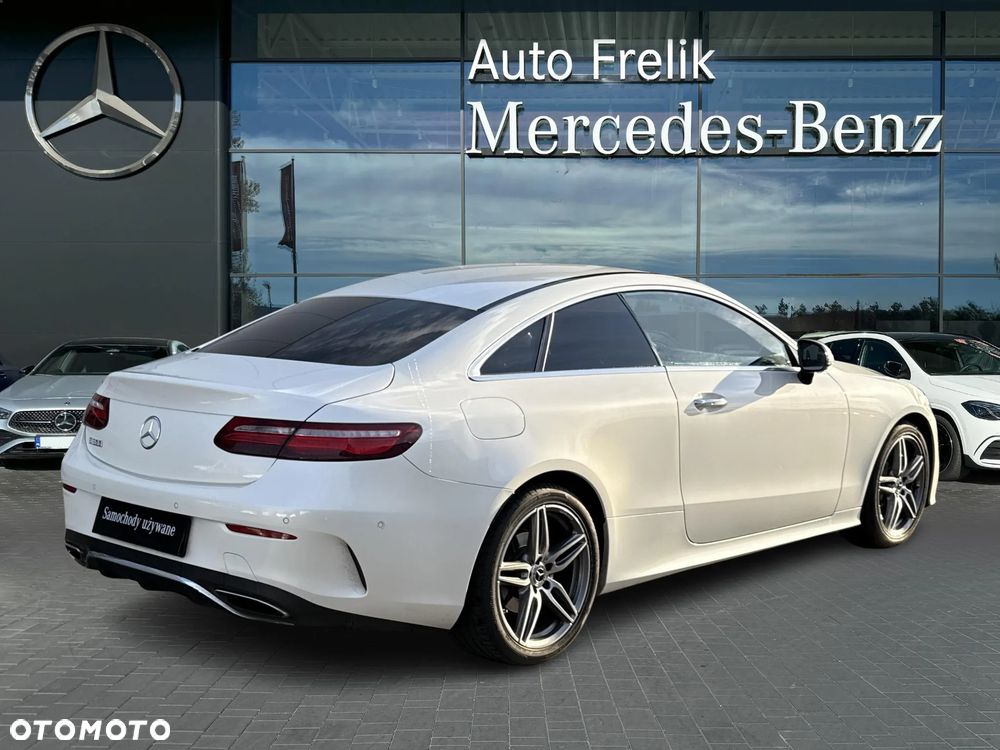 Mercedes-Benz Klasa E - 9