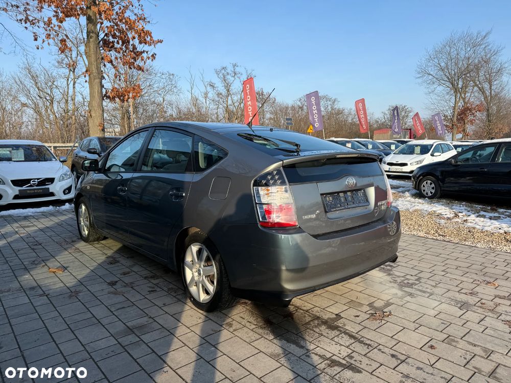 Toyota Prius 1.5 VVT-i Prestige - 13