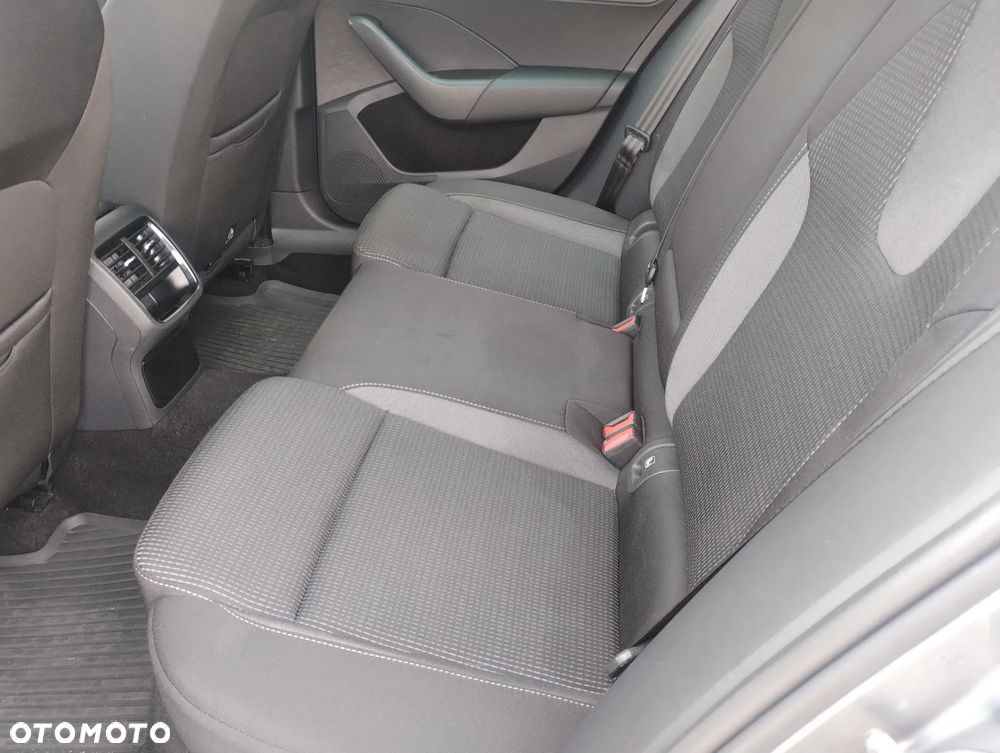Skoda Octavia 2.0 TDI Ambition DSG - 24