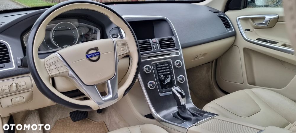 Volvo XC 60 D4 AWD Summum - 7