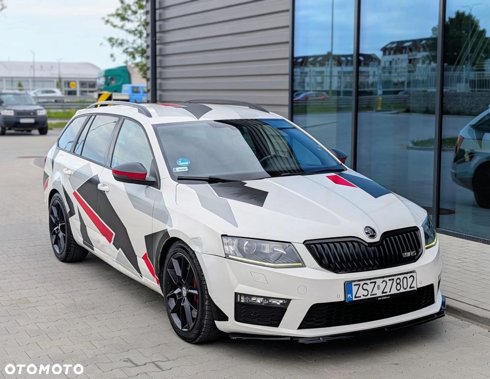 Skoda Octavia 2.0 TDI DSG RS - 3