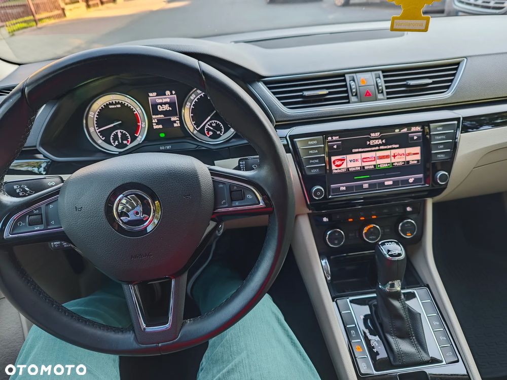 Skoda Superb 2.0 TSI 4x4 L&K DSG - 14