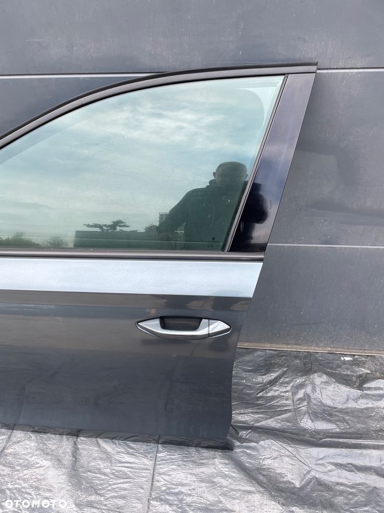 Skoda Octavia IV kombi drzwi lewy przód lewe przednie LF7Y w kolor POD MIERNIK - 2