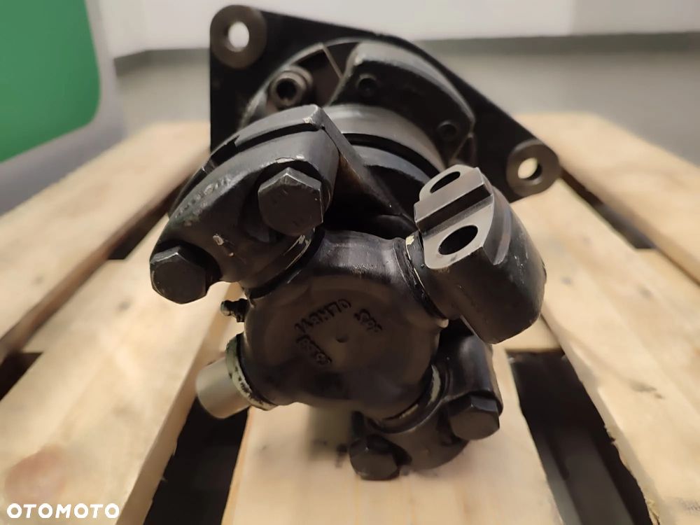 Wałek Skrzynia WOM ZUIDBERG 40124087C JCB 8330 Fastrac - 7