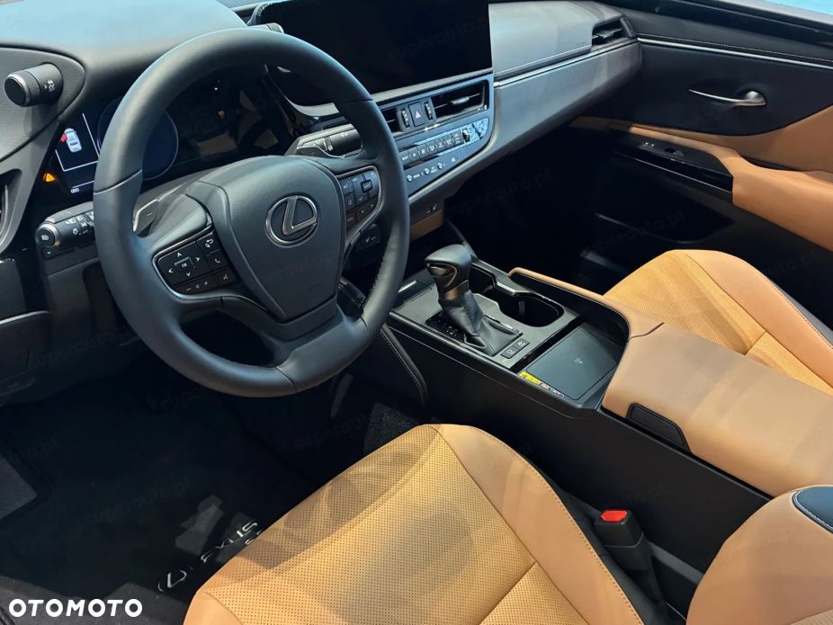 Lexus ES - 8