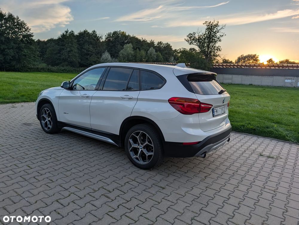 BMW X1 xDrive20i - 20