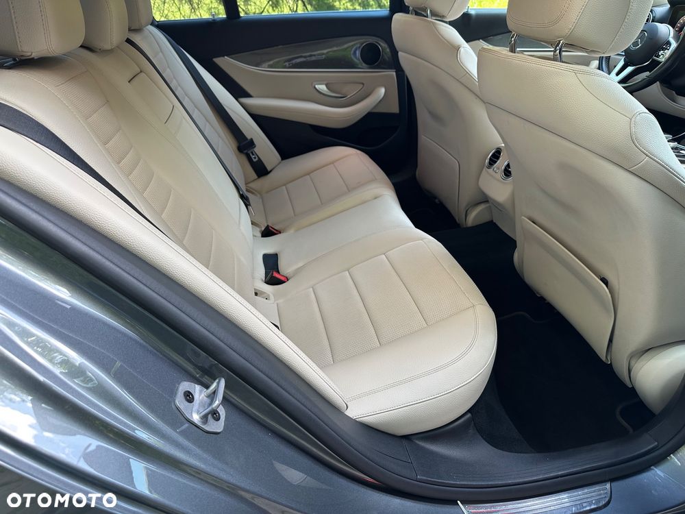 Mercedes-Benz Klasa E 220 d 4-Matic Business Edition 9G-TRONIC - 10