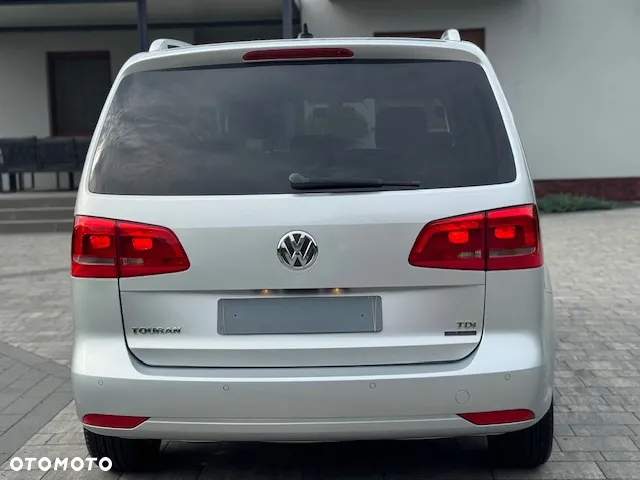 Volkswagen Touran - 6