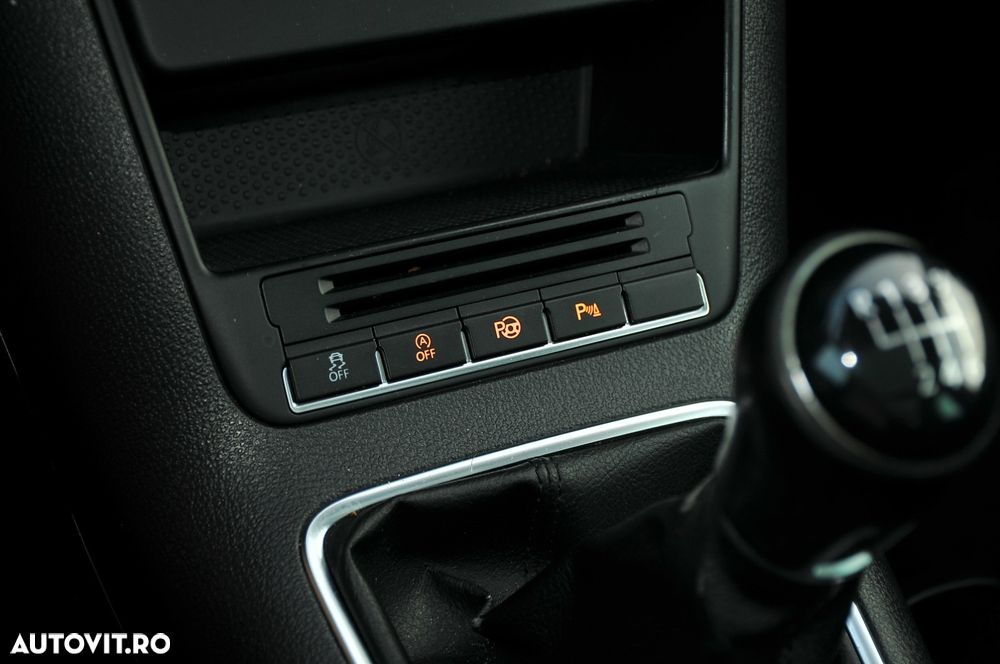 Volkswagen Tiguan 2.0 TDI DPF BlueMotion Technology Sport & Style - 11